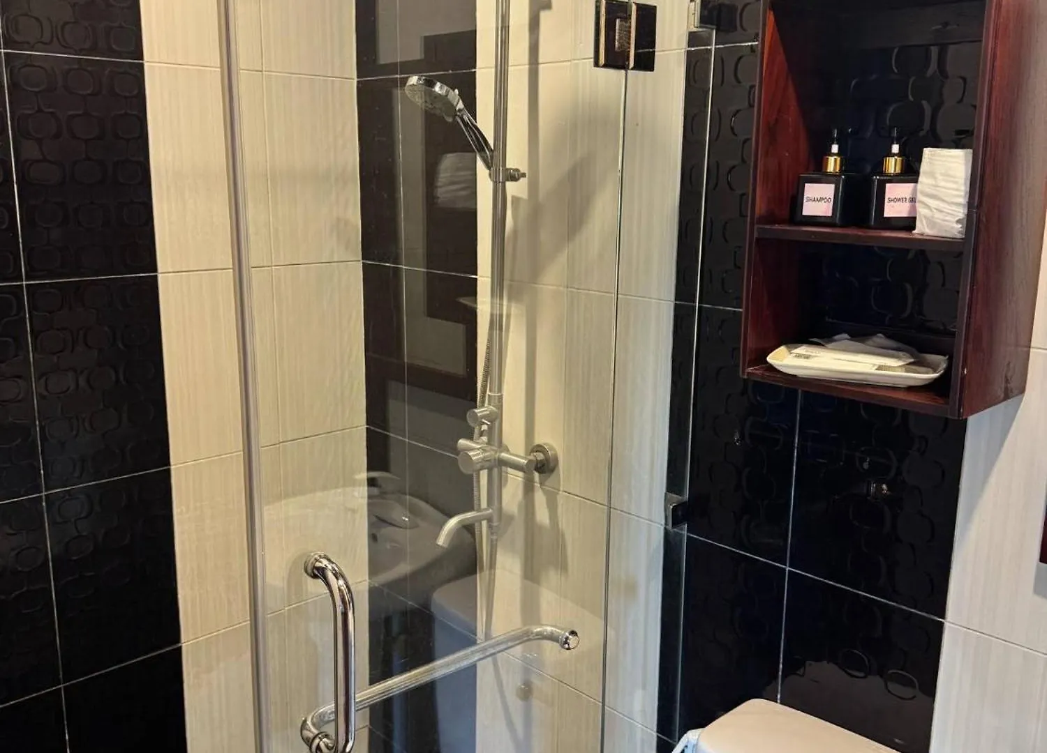 Hotel Luangprabang Singharat Place 2